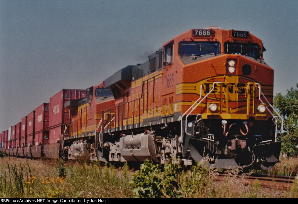 BNSF 7666 East